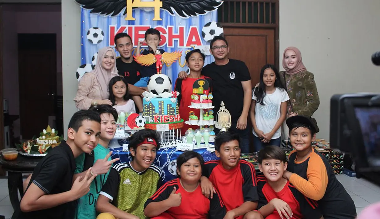 Kel. Pasha Ungu dan Okie Agustina