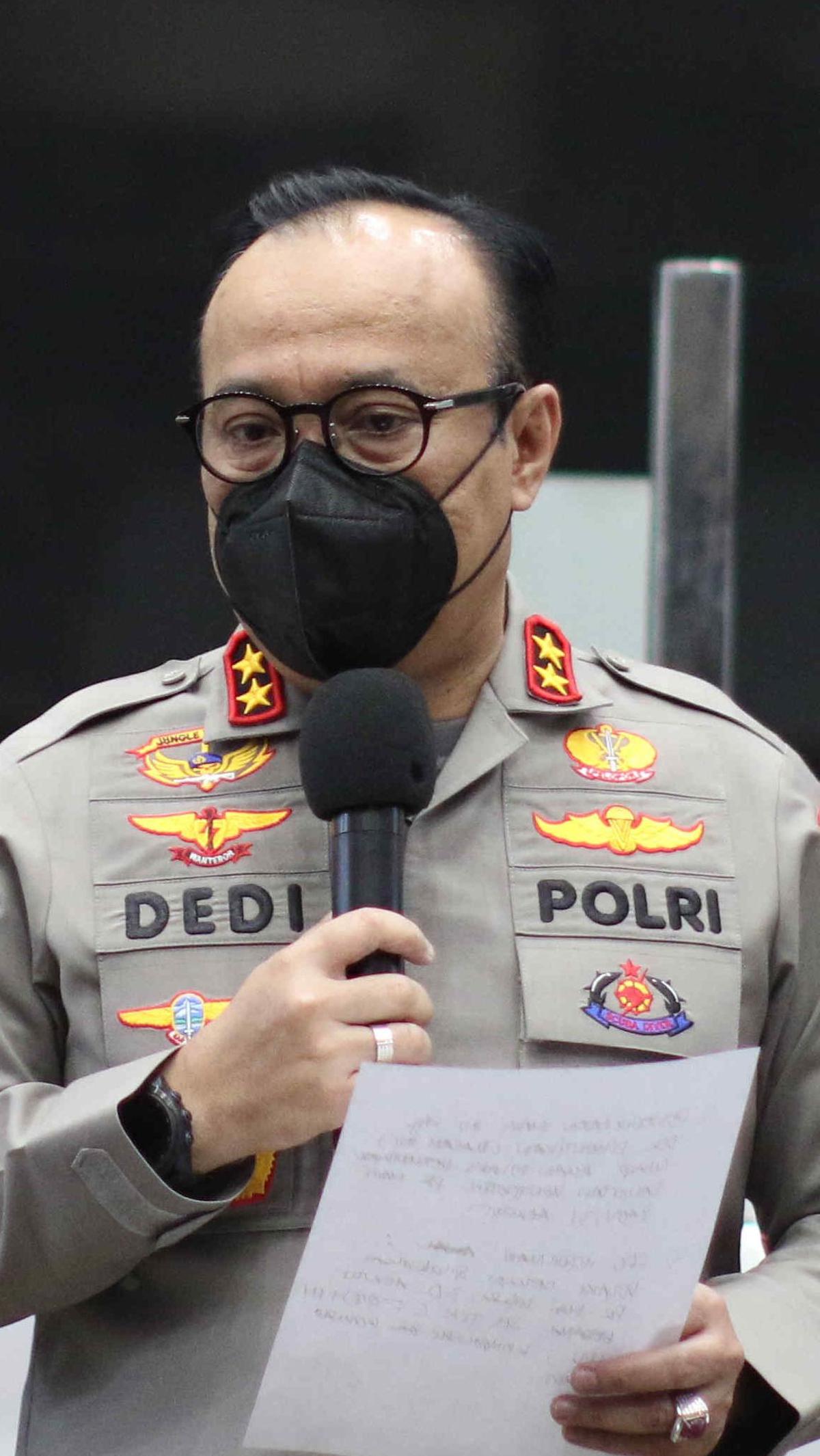 Asisten Bidang Sumber Daya Manusia (As SDM) Kapolri Irjen Pol Dedi Prasetyo tidak membantah lulusnya Tribrata. Dia menyatakan, semua kandidat memiliki hak yang sama untuk bisa menjadi calon taruna Akpol.