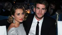 Miley Cyrus Sebut Liam Hemsworth sebagai Penyelamatnya
