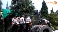 [VIDEO] 1 Korban Tewas Bus Maut Cisarua Dibawa Pulang Keluarga