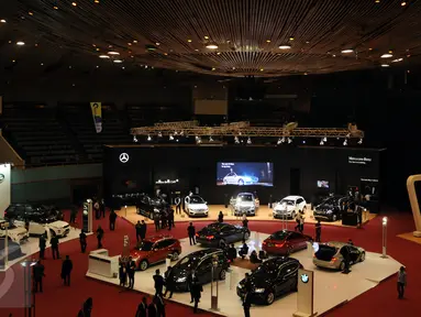 Puluhan mobil mewah dipamerkan dalam Jakarta Auto Show 2015 yang digelar di Jakarta Convention Centre, Rabu (28/10/2015). Jakarta Auto Show 2015 berlangsung pada 28 Oktober hingga 1 November 2015. (Liputan6.com/Helmi Fithriansyah)
