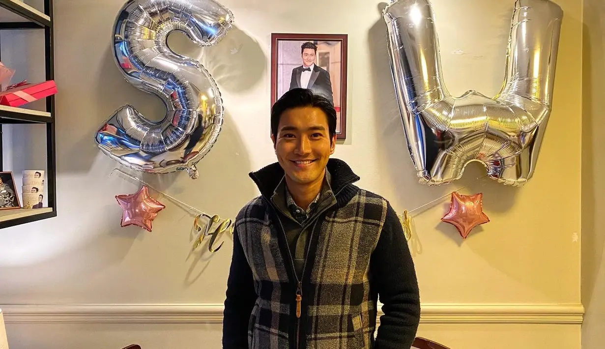 Choi Siwon (Twitter/ siwonchoi)