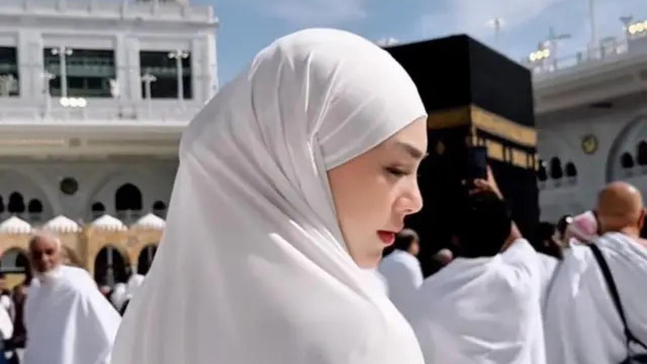5 Artis Bakal Rayakan Lebaran 2025 Pertama Sebagai Mualaf, Momen Bersejarah