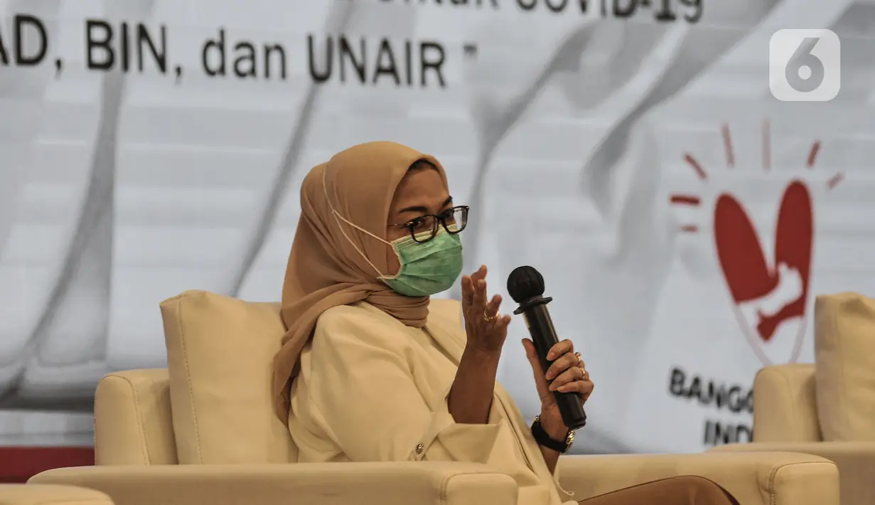 Kepala BPOM Penny Lukito saat konferensi pers terkait hasil uji klinis obat untuk Covid-19 dari UNAIR, Jakarta, Rabu (19/8/2020). Penny juga menyatakan pihak peneliti harus merevisi dan memperbaiki lagi hasil penelitiannya sesuai kaidah yang sudah ditentukan BPOM. (merdeka.com/Iqbal S. Nugroho)