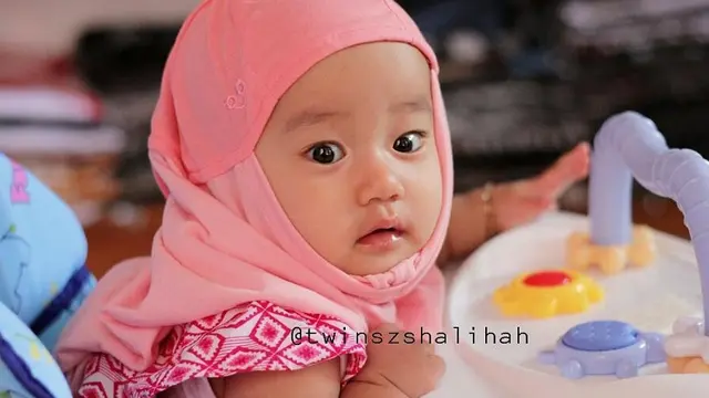 Bayi perempuan