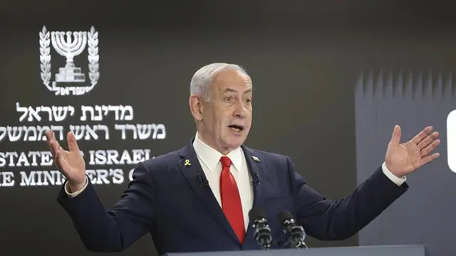 Perdana Menteri Israel Benjamin Netanyahu berbicara dalam sebuah konferensi pers di Kantor Perdana Menteri di Yerusalem, Minggu (10/8/2025).