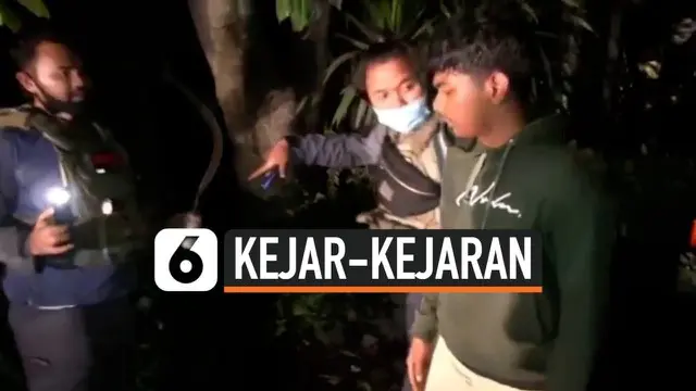 Tim Tiger Polres Jakarta Utara memburu seorang remaja yang terlibat tawuran. Tak hanya itu, pelaku juga acungkan senjata tajam dan ancam polisi. Aksi kejar-kejaran diwarnai tembakan dan tabrakan pun tak terhindarkan.