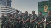 KSAD Jenderal Andika Perkasa memberikan keterangan pers di Jakarta. (Liputan6.com/Putu Merta Surya Putra)