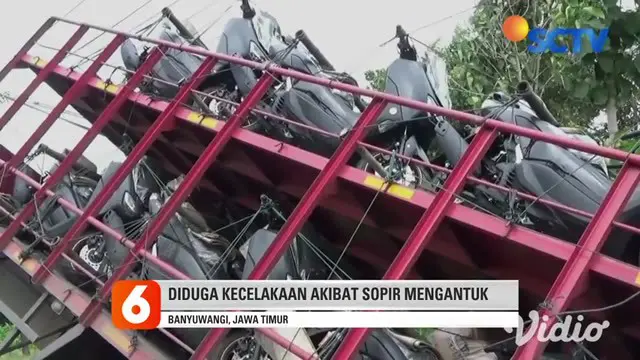 Sebuah truk yang mengangkut 30 unit motor baru, mengalami kecelakaan di Banyuwangi, Jawa Timur. Dalam kejadian tersebut tidak ada korban jiwa dan kerusakan pada mesin truk.