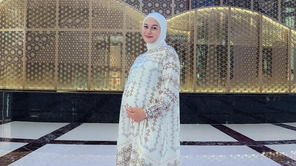 Nina Zatulini Melahirkan Anak Keempat Jam 2 Dini Hari, Curhat Seharian Tak Tidur Rasanya Mantap