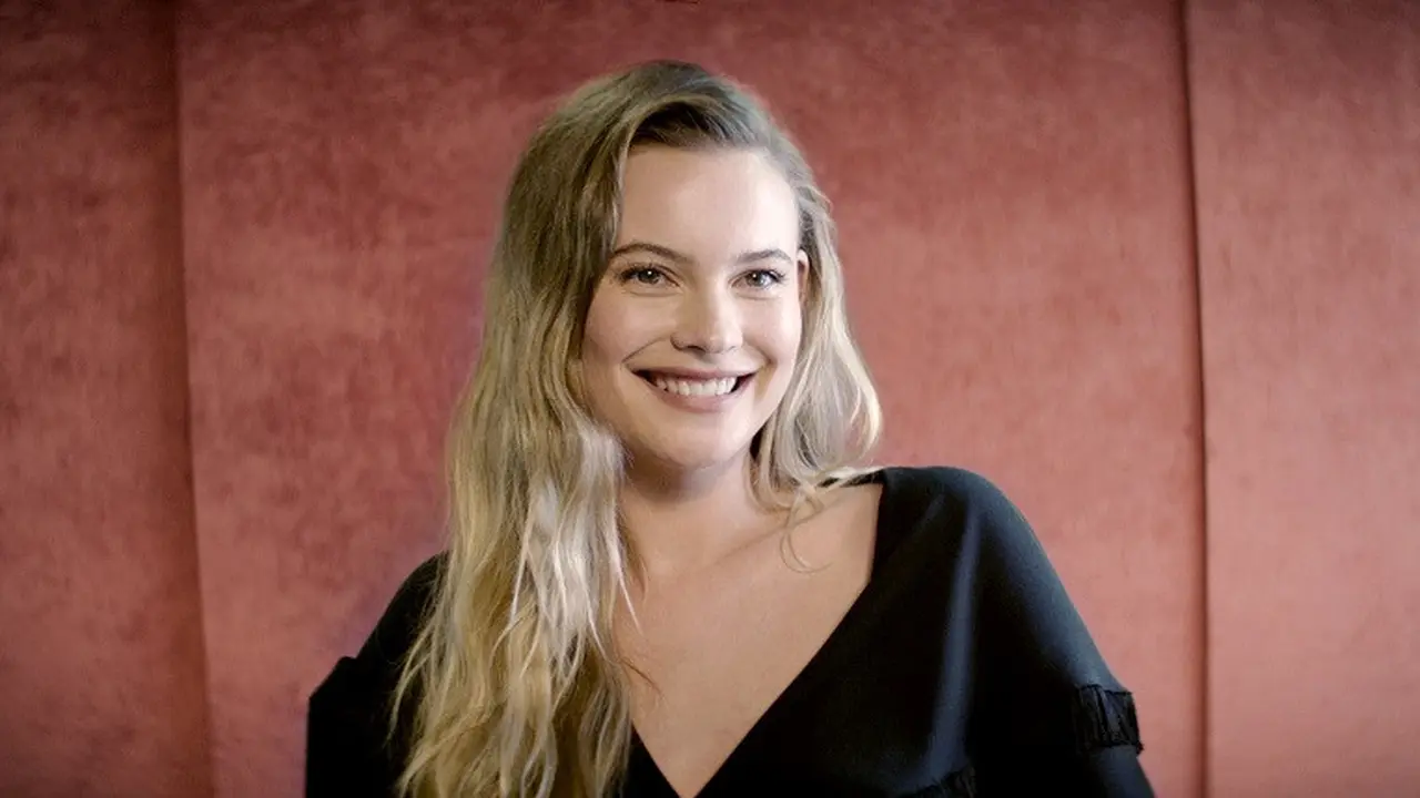 Kulit cantik Behati Prinsloo Levine