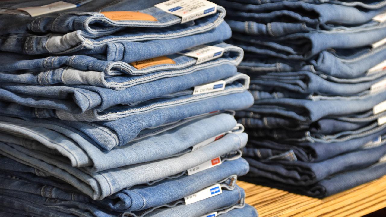 Cara Mencuci Celana Levis Agar Warna Awet, Tidak Luntur dan Tahan Lama