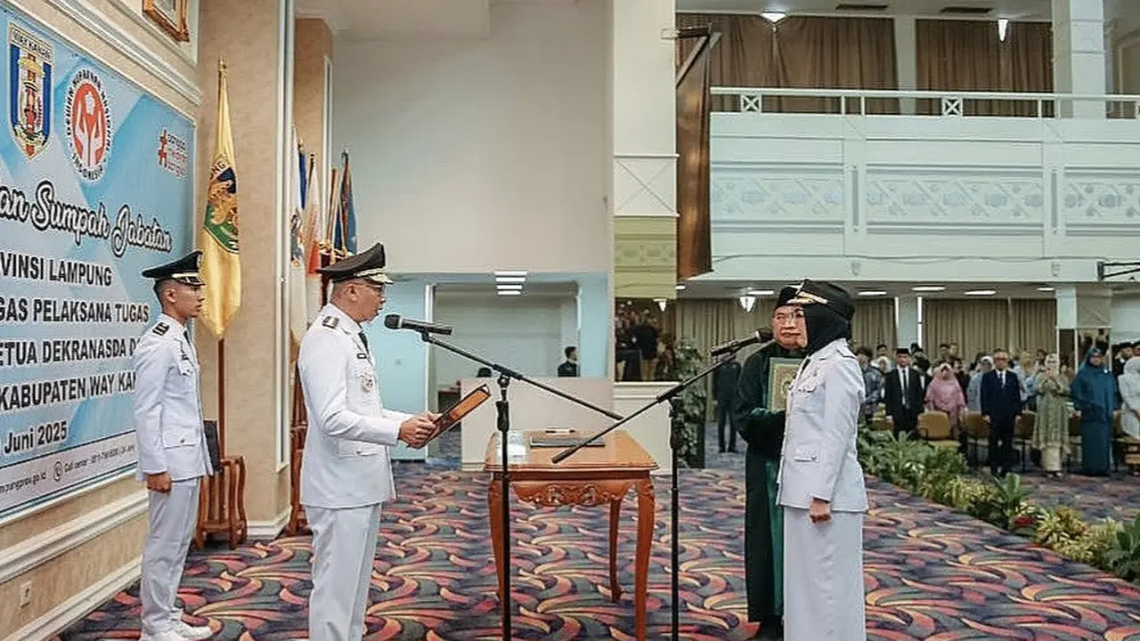 Ayu Asalasiyah resmi menjabat sebagai Bupati Waykanan masa jabatan 2025 - 2030. Foto : (Istimewa).