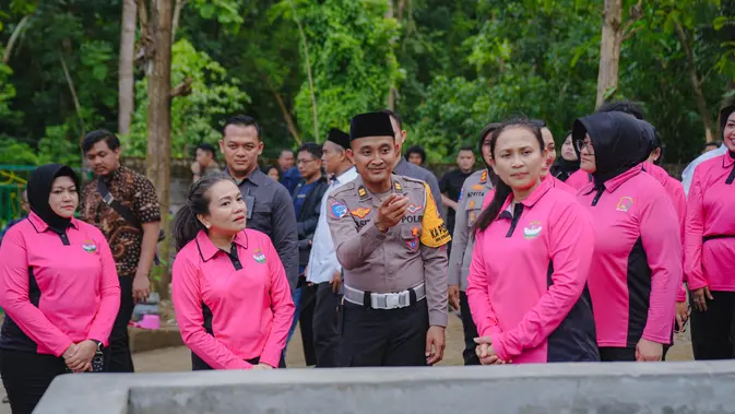 Tebar Benih Ikan, Yayasan Kemala Bhayangkari Perkuat Benteng Pangan di Panti Asuhan Bantul