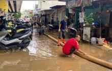 Cerita Warga Rawajati Jakarta Selatan Berjibaku Bersihkan Lumpur Usai Dilanda Banjir Setinggi Atap Rumah