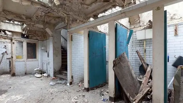 Keren, Begini Perubahan Drastis Toilet Rusak Jadi Rumah Mewah