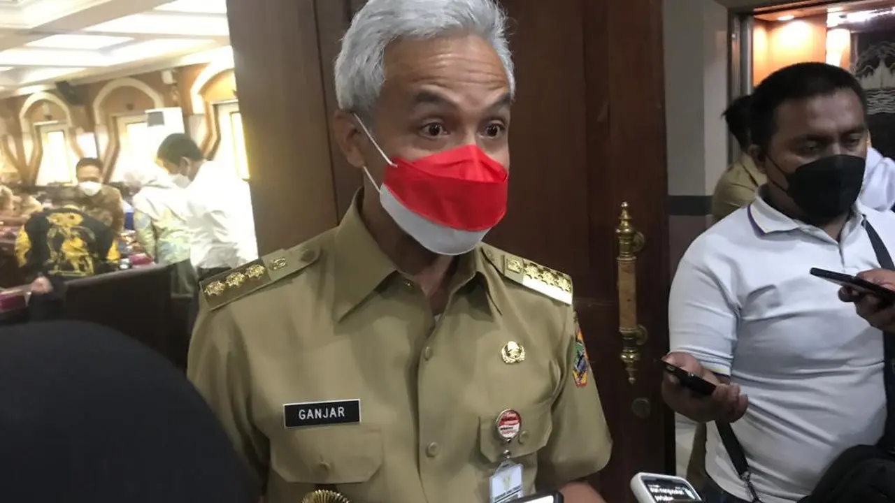 Pendatanganan serah terima Kepala BPKP Jateng  yang disaksikan oleh Gubernur Jawa Tengah Ganjar Pranowo