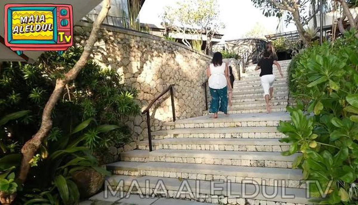 8 Potret Bagian Depan Villa Maia Estianty di Bali, Inspirasi Desain Hunian ala Resort