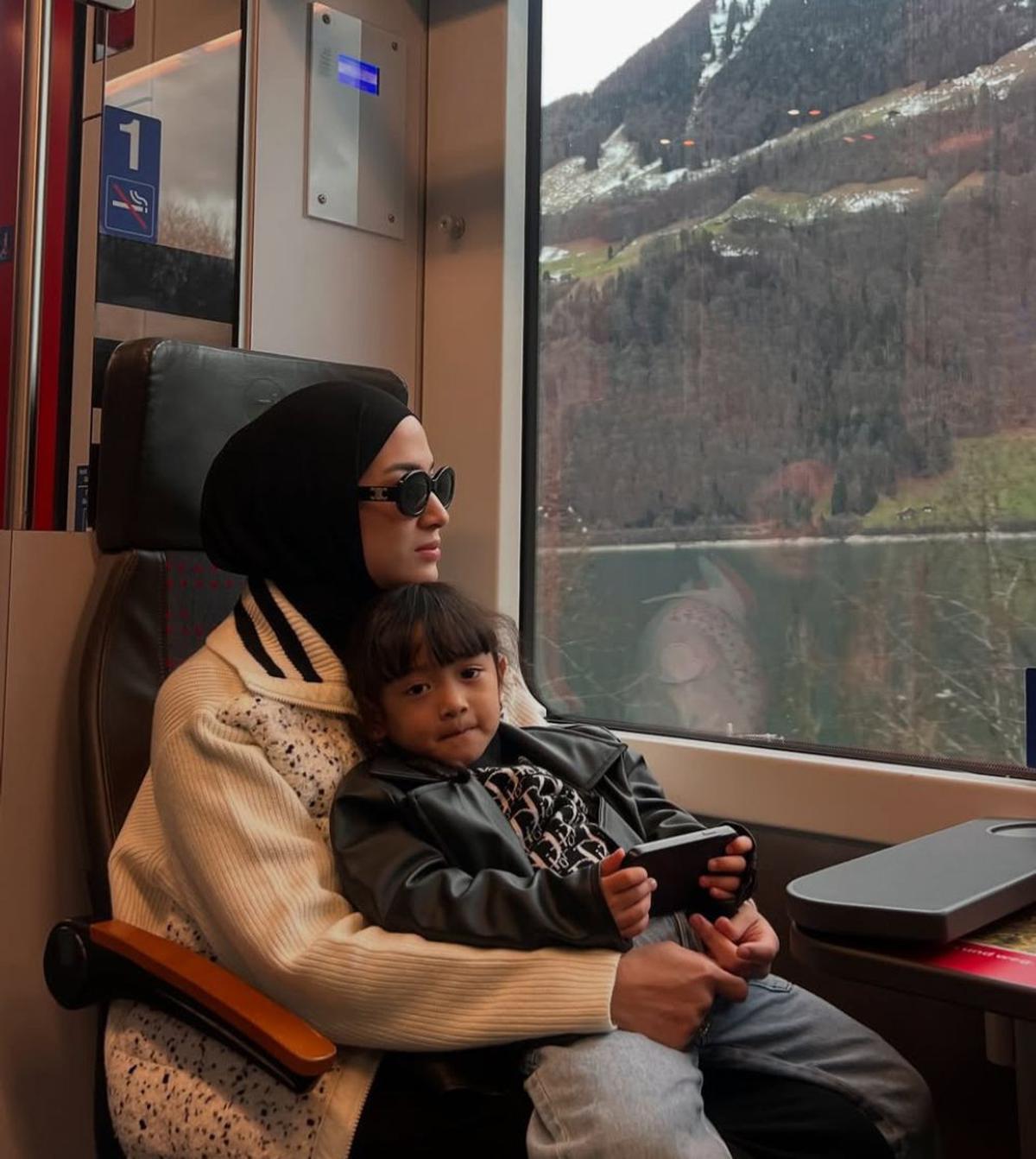 Mengintip Liburan Nina Zatulini di Swiss, Momen Spesial yang Membuat Netizen Takjub
