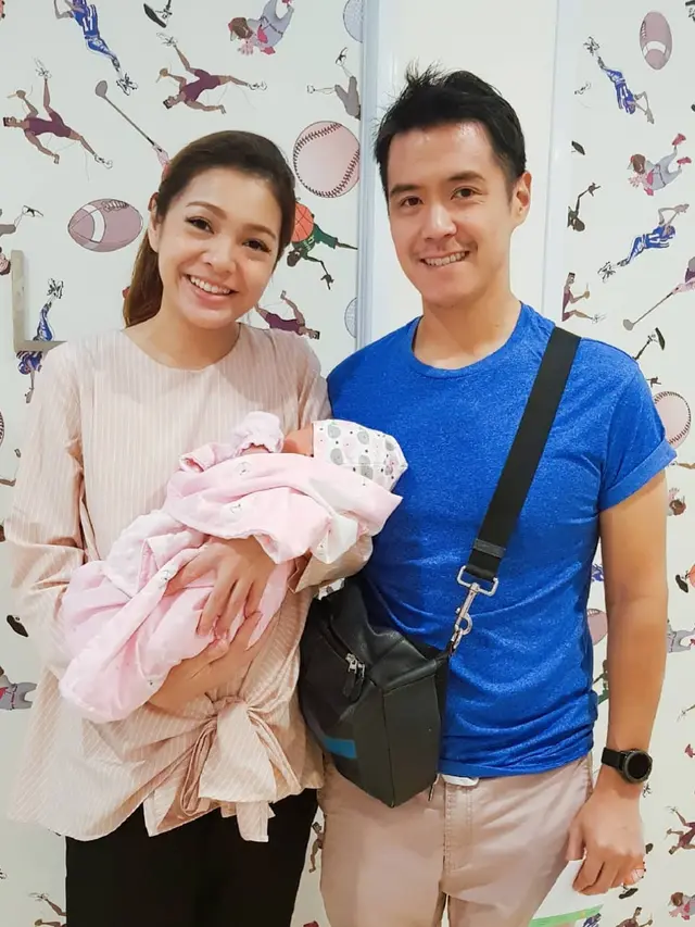 [Fimela] Maya Septha dan Suami