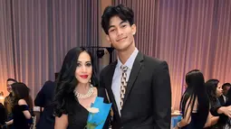 Putra sulung dari Diah Permatasari ini memang sudah mencuri perhatian banyak netizen sejak awal kemunculannya. Menjadi seorang anak selebriti, Marco yang baru lulus SMA ini banyak menuai sorotan. Kini ia baru saja lulus sekolah dan akan melanjutkan studinya. (Liputan6.com/IG/@dps_diahpermatasari)