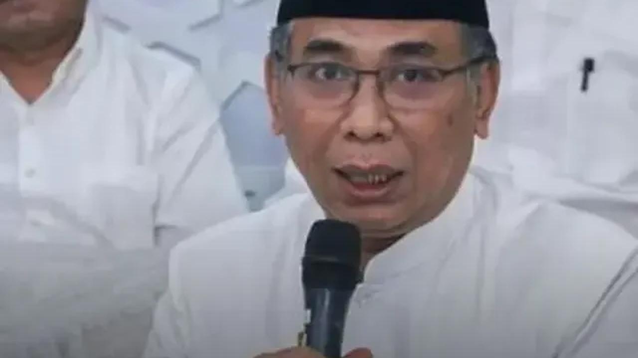 <br>Gus Yahya juga mendorong terciptanya Pemilu dan Pilpres 2024 yang aman dan damai. Untuk itu, masyarakat jangan sampai salah bersikap dan bertindak.