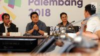 Ketua KOI, Erick Thohir (tengah) saat mengikuti rapat dengan CdM SEA Games 2017 dan Satlak Prima serta Manager Cabor di Jakarta, Senin (3/7). Rapat membahas persiapan pengiriman atlet Sea Games 2017 Kuala Lumpur. (Liputan6.com/Helmi Fithriansyah)