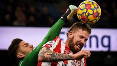 Kompetisi sepak bola di lima liga top Eropa yang rata-rata telah menyelesaikan di atas 20 laga tentunya telah menghasilkan para pemain terbaik di posisinya. Di sektor kiper, 5 perwakilan terbaik dengan total raihan clean sheet terbanyak pun telah terpilih. (AFP/Paul Ellis)