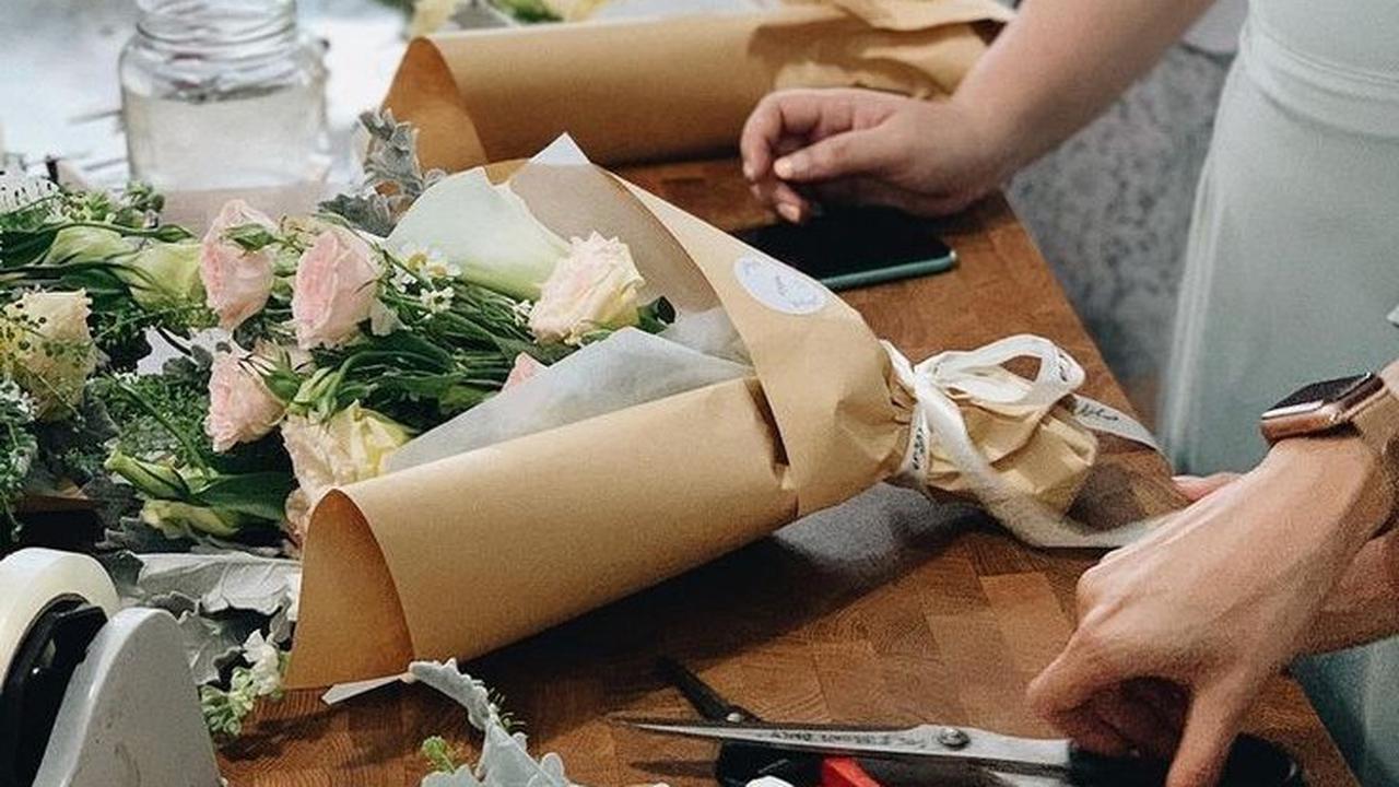 Berikan Hadiah untuk Diri Sendiri: 7 Hadiah Self Reward untuk Diri Sendiri yang Bikin Hidup Lebih Bahagia