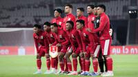 Starting XI Pemain Timnas Indonesia U-23 dalam laga Grup A Piala AFF U-23 2025 melawan Brunei di Stadion Utama Gelora Bung Karno (SUGBK), Senayan, Jakarta, Selasa (15/07/2025). (Bola.com/Abdul Aziz)