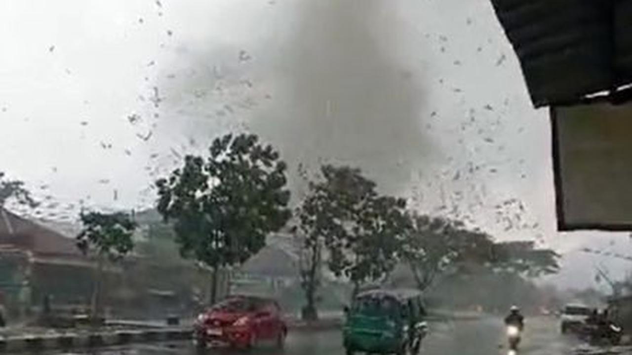 BMKG Ungkap Pemicu Munculnya Puting Beliung di Rancaekek Bandung