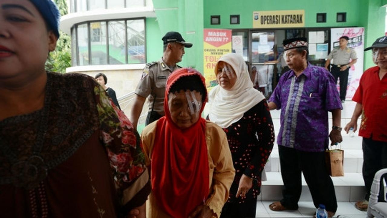 Polda Metro gelar operasi katarak gratis di posko kebakaran Tambora