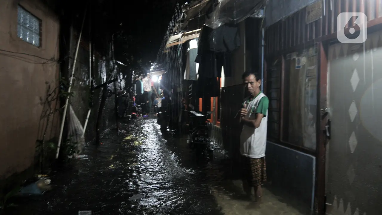 Hujan Deras, Ratusan Rumah di Cipinang Terendam Banjir