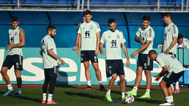 Sesi Latihan Spanyol Jelang vs Swiss