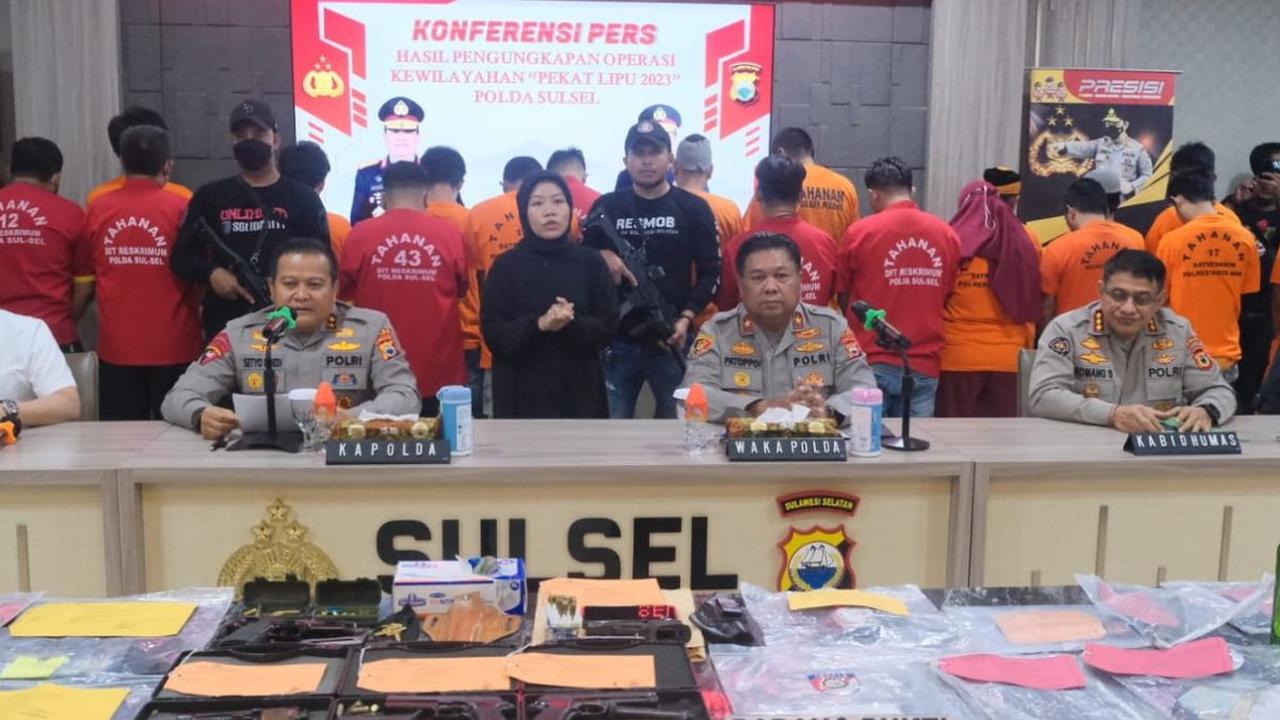Polda Sulsel melakukan Operasi Pekat Lipu 2023 selama 20 hari mulai dari 4-23 Agustus 2023. Dari sejumlah kasus diungkap, penjualan senjata api ilegal menjadi perhatian.