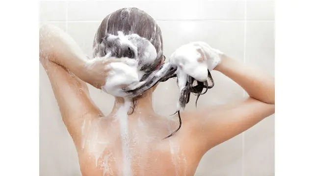 Tips Cegah Munculnya Keringat di Rambut