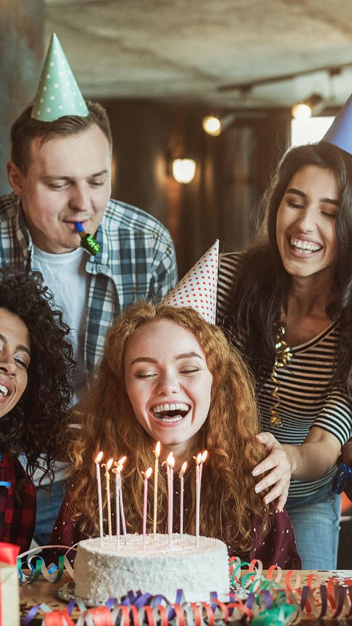 18.	"Happy birthday to you, Ibuku sayang. Tambah sabar dan terus semangat ya bu."<br><br>19.	"Selamat ulang tahun, Sayang. Panjang umur dan berbahagialah selalu."<br>