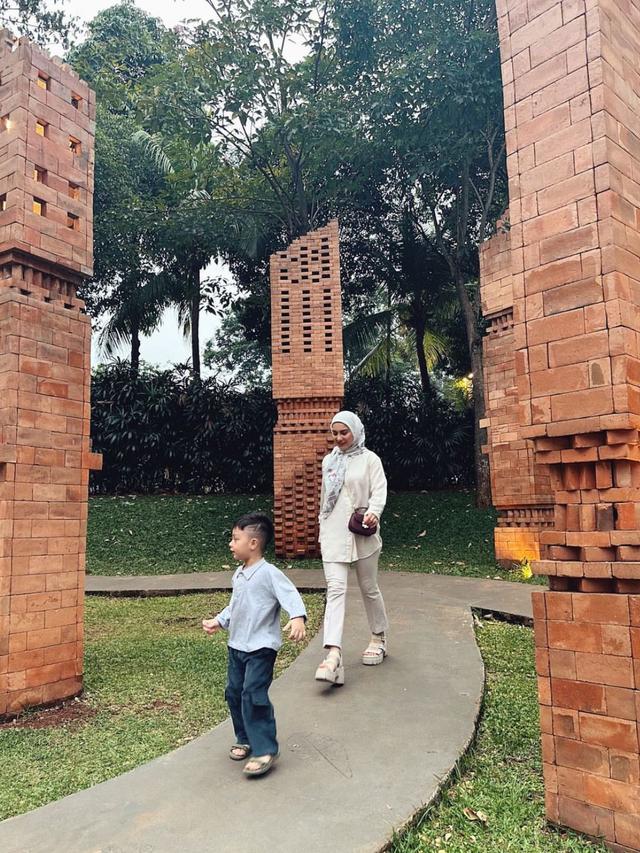 Irish Bella dan Air Rumi Akbar (Instagram/@_irishbella_)