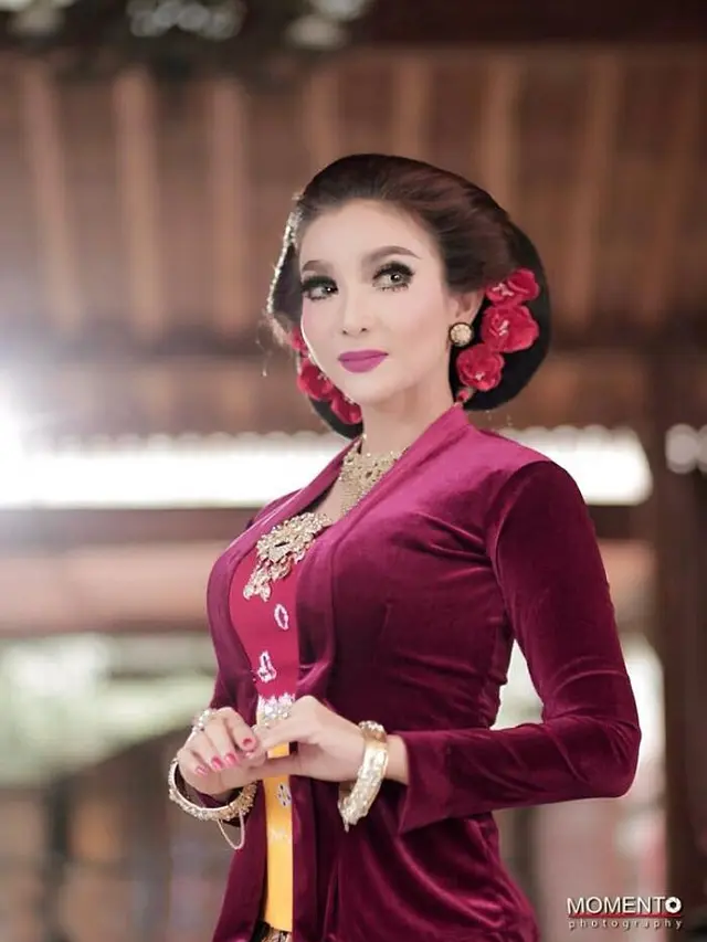 [Bintang] Roro Fitria