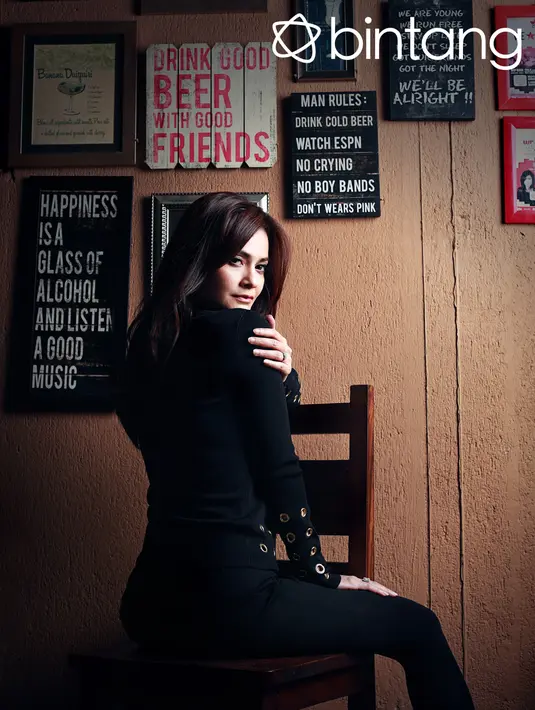 "Saya tertarik  buat program televisi. Program televisi bisa talk show, variety show, atau apapun. Kalau menurut saya program televisi, saya akan coba membuatnya." Ujar Cut Tary (Nurwahyunan/Bintang.com)