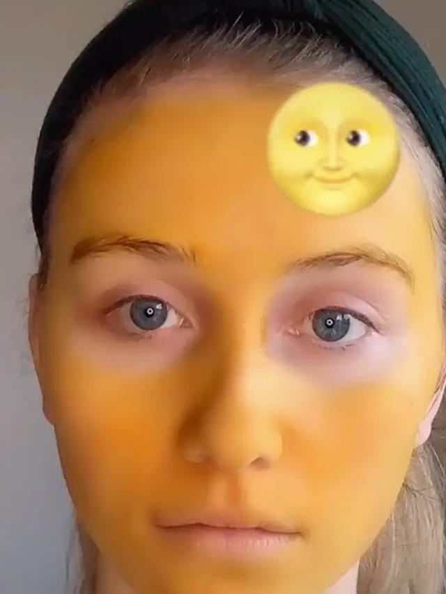 Niat Bikin Glowing, Wajah Gadis Ini Jadi Kuning Usai Pakai Masker Kunyit