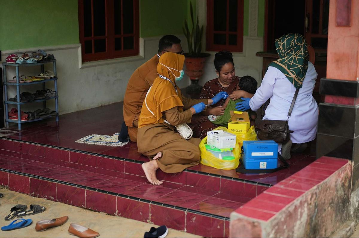 FOTO: 2.600 Anak di Sumenep Terjangkit Campak, Vaksinasi Terhambat Isu Halal
