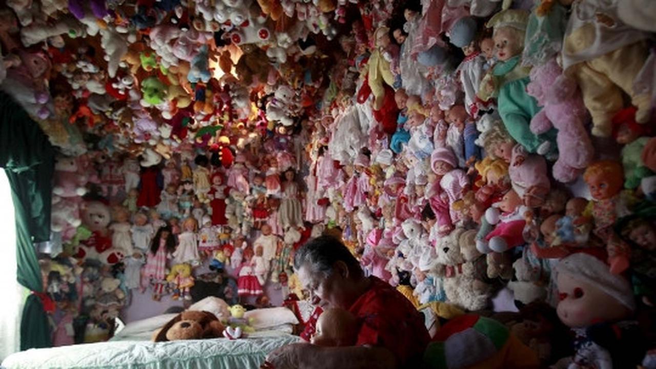 Kenang masa kecil, nenek 70 tahun ini koleksi 4.500 boneka