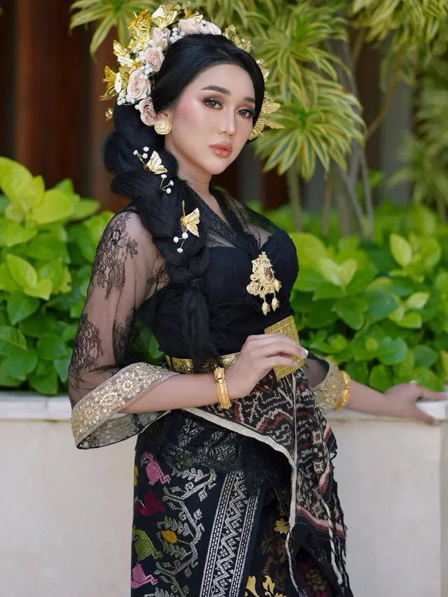 Gaya Pemotretan Lucinta Luna Dengan Berbagai Tema. (Sumber: Instagram/lucintaluna_manjalita)