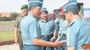 Citizen6, Surabaya: Selain itu turut hadir Wadankobangdikal, Wagub AAL, Kadispsial, Danpuspenerbal, Karumkital Dr. Ramelan, Calon Kasgartab III Surabaya Brigjen TNI (Mar) P. Verry Kunto, Danpasmar-1 Surabaya dan pejabat TNI-Polri lainnya. (Pengirim: Penko