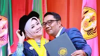 7 Potret Ridwan Kamil dan Atalia Praratya yang Manis dan Romantis