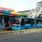 Transjakarta memberikan fasilitas gratis untuk masyarakat yang ingin menyaksikan langsung pertandingan Asian Games 2018. (Bola.com/Benediktus Gerendo)