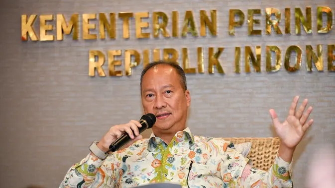 Kementerian Perindustrian)</p>