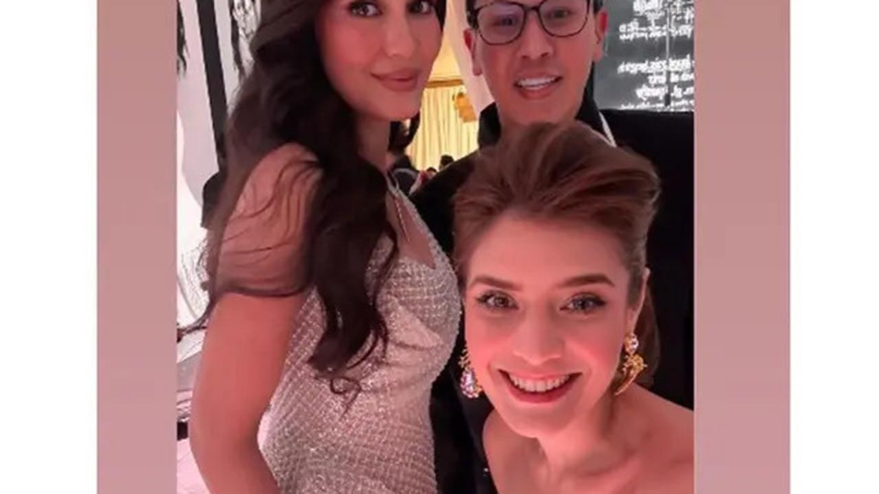 6 Potret Carissa Putri dan Rianti Cartwright di Resepsi Luna Maya, Reuni Ayat-Ayat Cinta