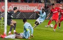Melihat Rapor Mees Hilgers Usai Twente Kalah 0-2 dari Lazio